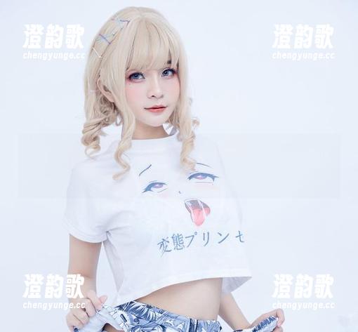 Azami的写真：这位女神，从某种角度看也只是一位普通人。