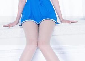 Beautyleg – Faye的新风格：白丝美图，满满的轻盈感，悄悄撩动心弦。