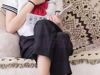 BoBoSocks袜啵啵 – 原图揭晓：甜甜圈与那双丝袜鞋子的迷人碰撞