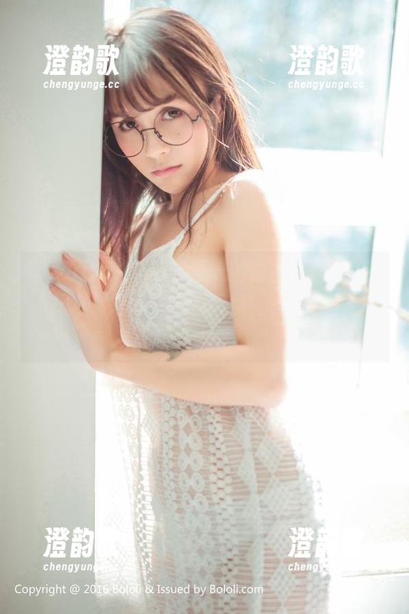 BoLoli菠萝社 - 无圣光的白裙，张优ayoyo把它穿得如同一道风景，让我忍不住想多看几遍！