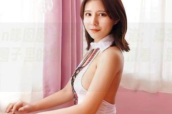 Feilin嗲囡囡 – 连衣裙的奇迹：奶茶Emily在圈子里的图片合集，慢慢看，别太认真。