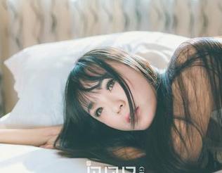 GIRLT果团网 – 分享一下黄歆苑的JK写真，其实每个细节都在叮咚作响