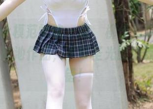 MFStar模范学院 – 哇，柳侑绮Sevenbaby的泳池作品，不带圣光的清凉感真不错！