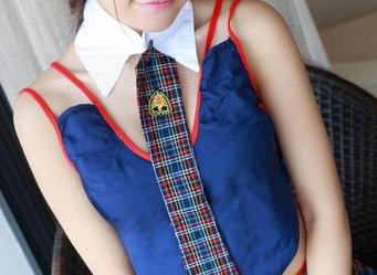 TGOD推女神 – 雨婷goddess的短裙只是个开头，定制图集的底蕴似乎还有很多未竟之篇。