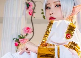 Tiny Asa的定制裤子也不煞风景,手机里这一张,居然也我心目中的清纯样板。
