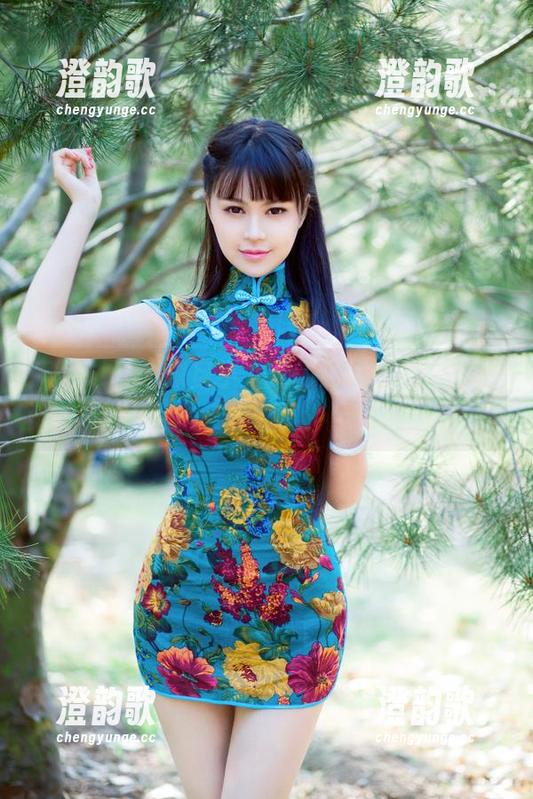TuiGirl - 来自小九九的短裙壁纸，清新又撩人