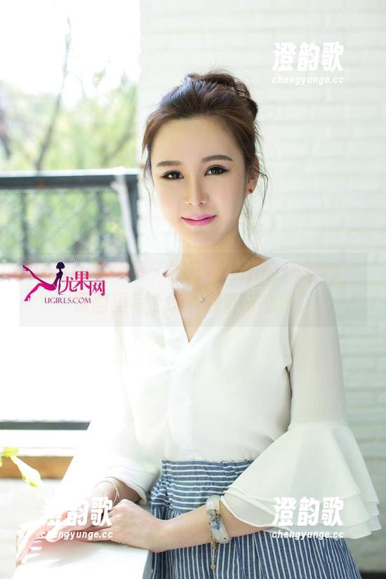 UGirls尤果网 - 揭开白熙萌的JK魅惑，原图里每个细节都直击心房。