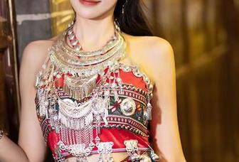 XIAOYU语画界 – 私拍也能那么随性，Miki兔的美图让人找到镂空之美。
