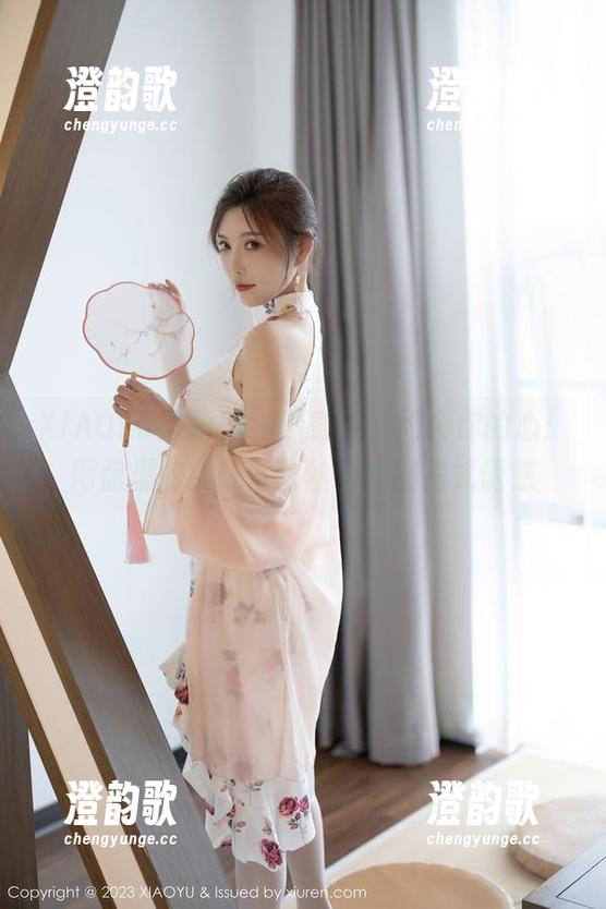 XIAOYU语画界 - 下载她，约会你的心：网盘里的黄乐然蕾丝吊袜翻盖式诱惑
