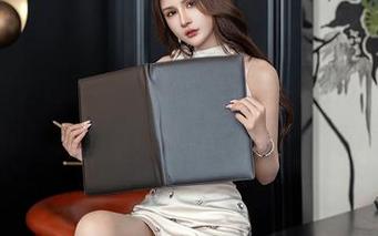 XINGYAN星颜社 – 图库新鲜出炉，何晨曦的夏天能不能下载一份清凉呢？