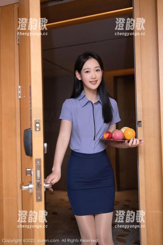 Xiuren秀人网 - 圣诞合集：凌希儿用一堆装饰和九只驯鹿解决了这一切