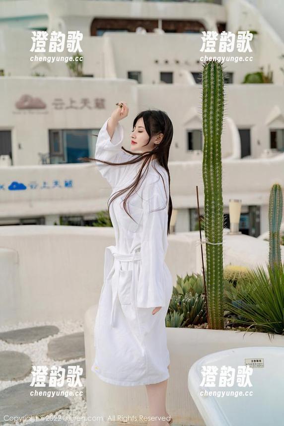 Xiuren秀人网 - 线上周大萌：圣诞图集，走出的每一步都是浓厚的节日氛围