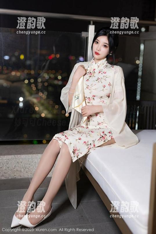 Xiuren秀人网 - 翻翻这本图册，海边的妙可可Cheese又要嘲讽我的审美了！