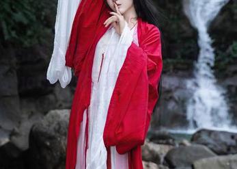Xiuren秀人网 – 双马尾，双百映像！小蛮妖_honey的写真，原图就是让人停留，想不通也得想！