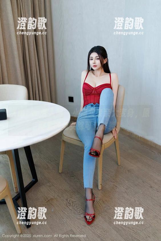 Xiuren秀人网 - 小魔女奈奈大变身，原图里的兔女郎可爱炸裂！