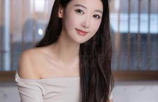 Xiuren秀人网 – 柚柚小奶瓶这组图，私拍表现欲满分，女神气场强大！