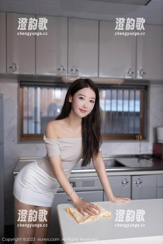 Xiuren秀人网 - 柚柚小奶瓶这组图，私拍表现欲满分，女神气场强大！