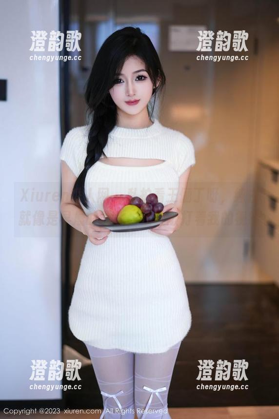 Xiuren秀人网 - 私拍看王俪丁呀，纯白就像是早晨的露水，轻轻敲打着我的视线