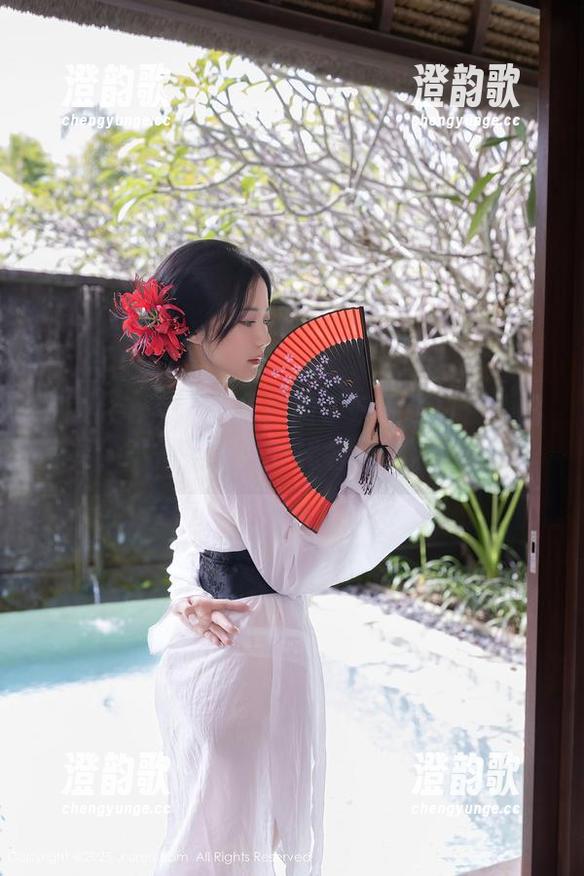 Xiuren秀人网 - 截图了好几张白浅浅的写真，不愧是少女的代名词，来这一波！