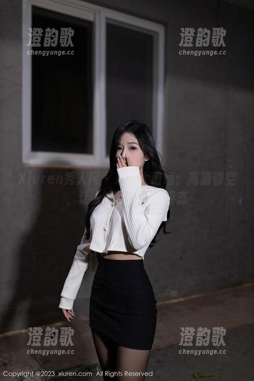 Xiuren秀人网 - 米妮大萌萌：高清镂空，让人心动的百变姿态