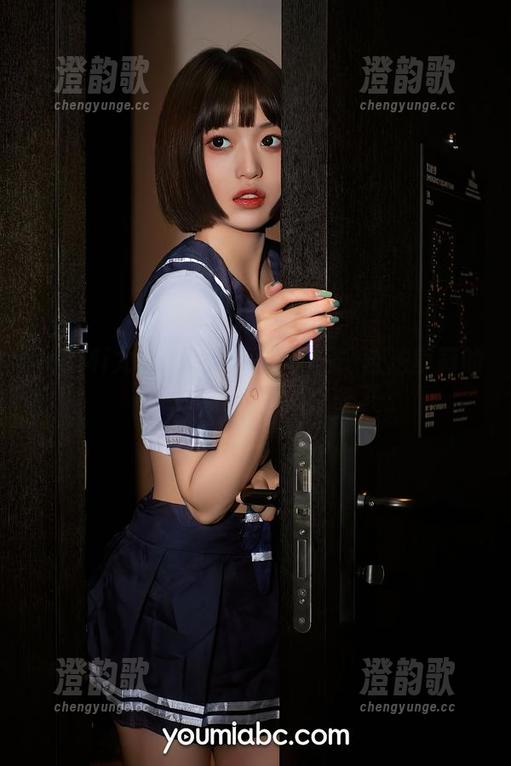 YouMi尤蜜荟 - 短裙乱入——合法萝莉的私房合集总让人想多了