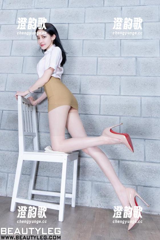 beautyleg - 精选网袜写真，Lia展示“就算在家也要好好打扮”的精神