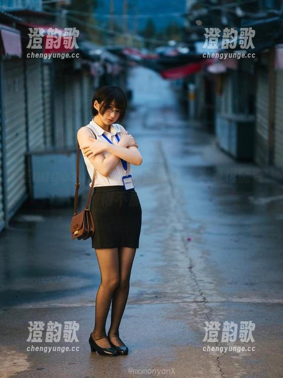 在nagesa魔物喵的图库里，水着也能变得不那么单调