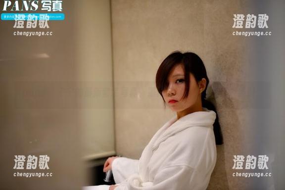 pans - 宁宁的最新套装写真，照片堪称“挑战整齐”级别！