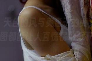 pans – 天台的风与美惠子的美，原图和套图都能让人直愣愣地停下。