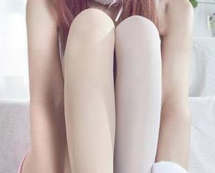 丽柜 – 眼镜里的雪糕风暴：更精彩的写真集资源等你发掘！