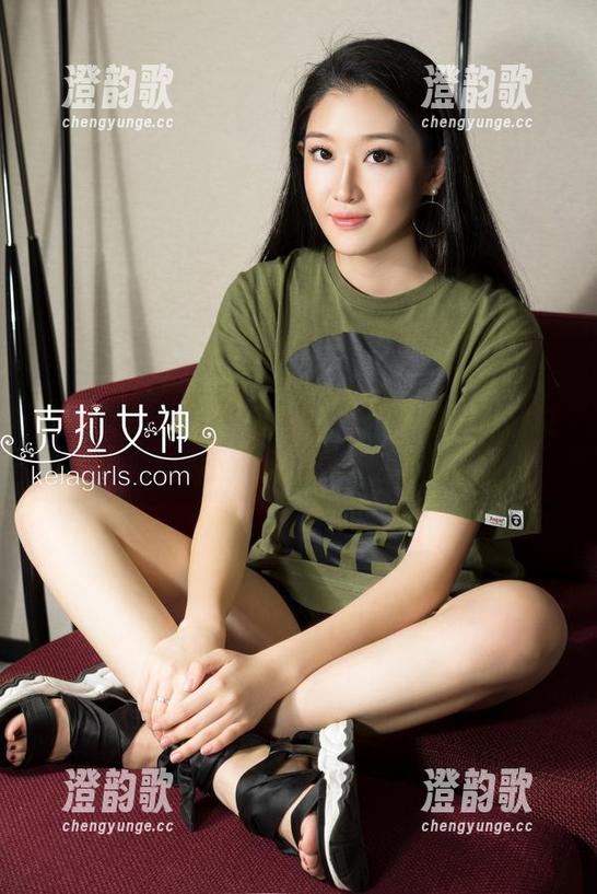 克拉女神 - 私拍后的周迪：我们能不能说点不正经的少女事？