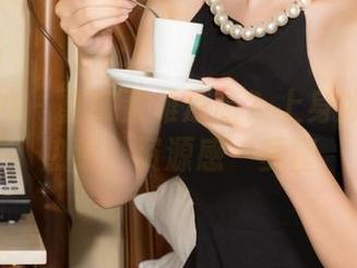 克拉女神 – 嘉萌素雅凉高？上身冰凉下身热乎！资源感一箩筐