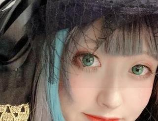 一边观看，一边想，这冬马路纱真会玩，喜多川海梦居然显得如此引人入胜！