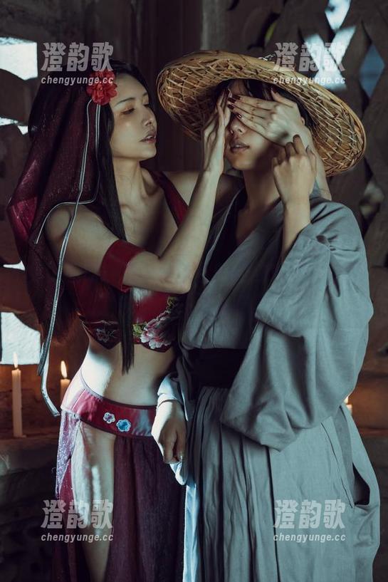 免费图册！夏小秋秋秋的豹纹造型，好像能让人多看几眼。