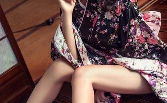 头条女神 – 杨曼妮的定制版小肚兜，难道皇帝也会嫉妒？