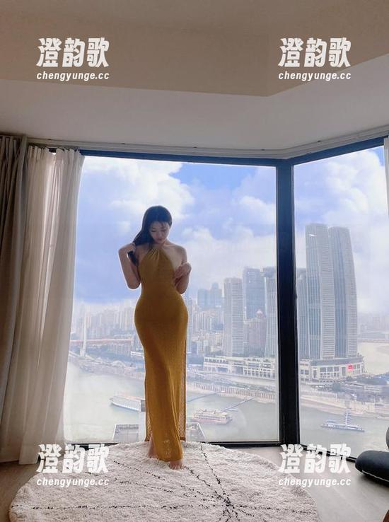 微密圈 - 图集中奶宝妹纸的渔网蕾丝，够大胆！要不要来瞧瞧？