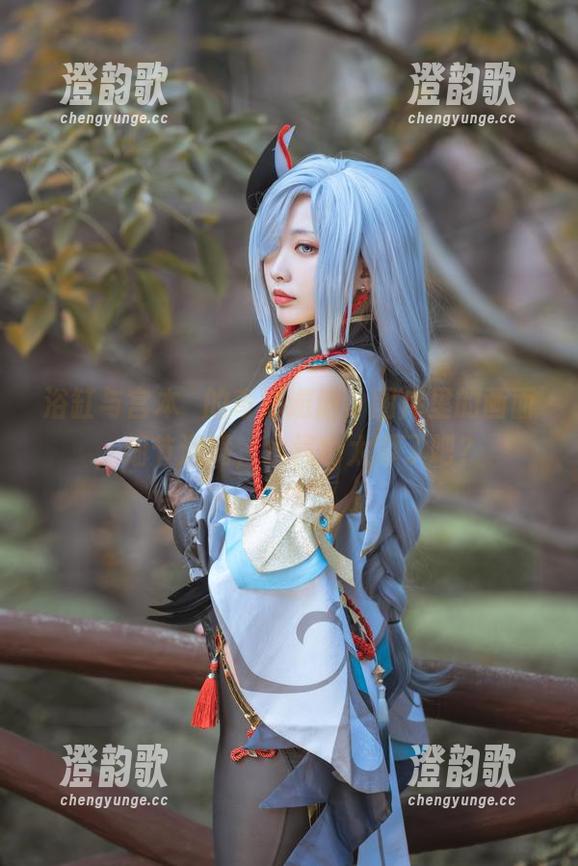 浴缸与宫本桜的奇妙邂逅，图库里的画面，细节满满，水汽也太厚了吧？