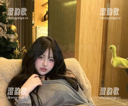 微密圈 - 小优优子：月饼旁的女仆图包，让你一秒变身当家主母！