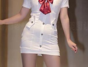 小女巫露娜老师上课，高清美图让人忘记难题！