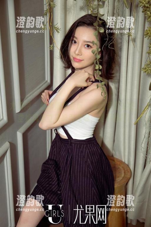 尤果网 - 赵娜娜真会玩，美图资源上线，空姐风范立马吸引眼球，赞不绝口！