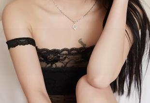 尤物馆 – 毛衣与狐狸的叉叉，FoxYini孟狐狸最新美图刷新你的眼球！