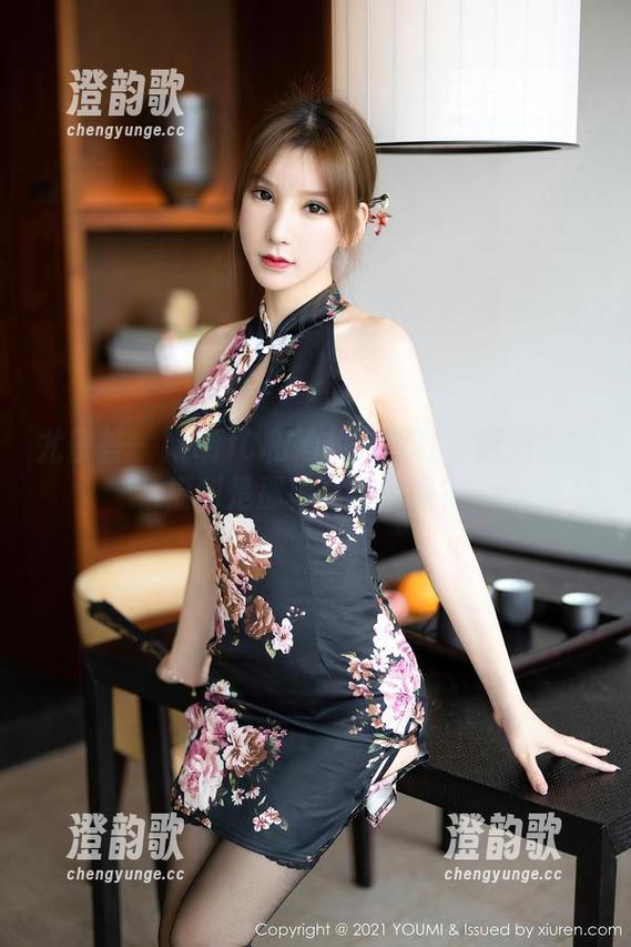 尤蜜荟 - 娇喘JC和她的高跟鞋：原图里的福利是那种高级感吗？