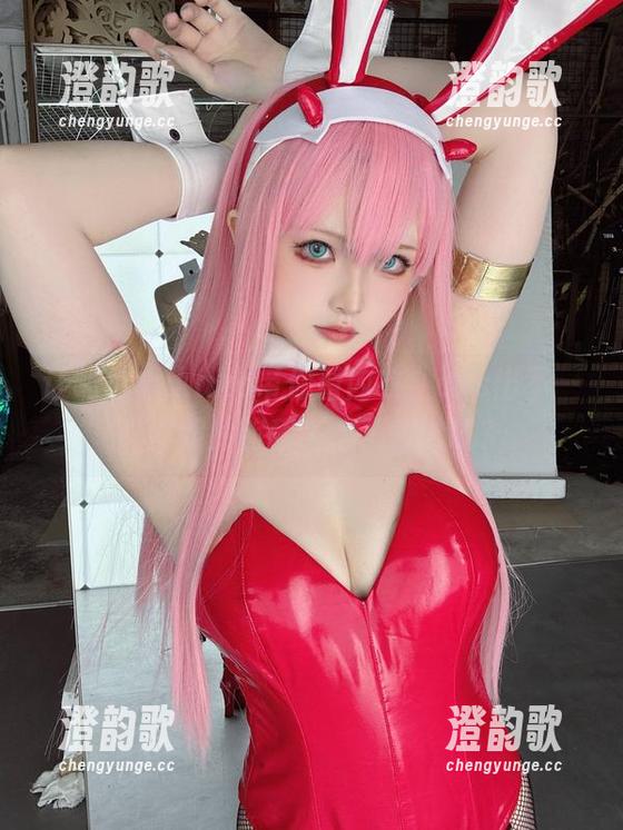 屿鱼yukako 让屿鱼yukako带你看内衣,cos出不一样的照片旅程,想不想试试?