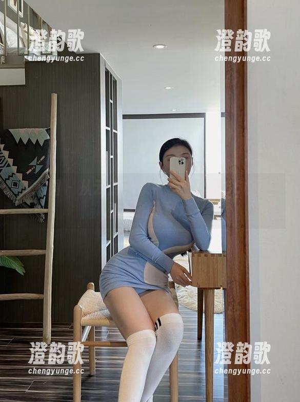 微密圈 - 从云端到家中：左公子666的空乘私拍小剧场