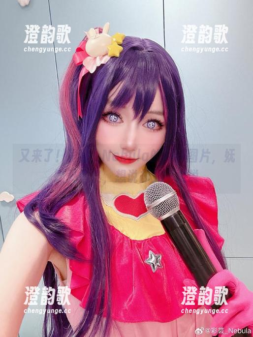 又来了！彩芸_Nebula的网袜图片，妩媚又俏皮，想说却又不敢说