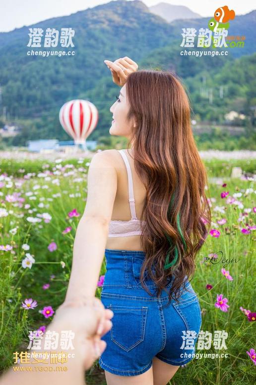 推女神 - 套图更新：施忆佳的学姐真的是个宝藏，越看越有意思！