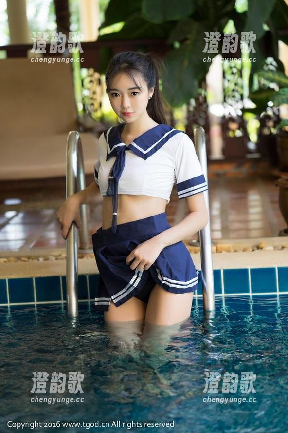 推女神 - 从美昕Yumi的短裙说起，图库里的身姿让人恶搞不止