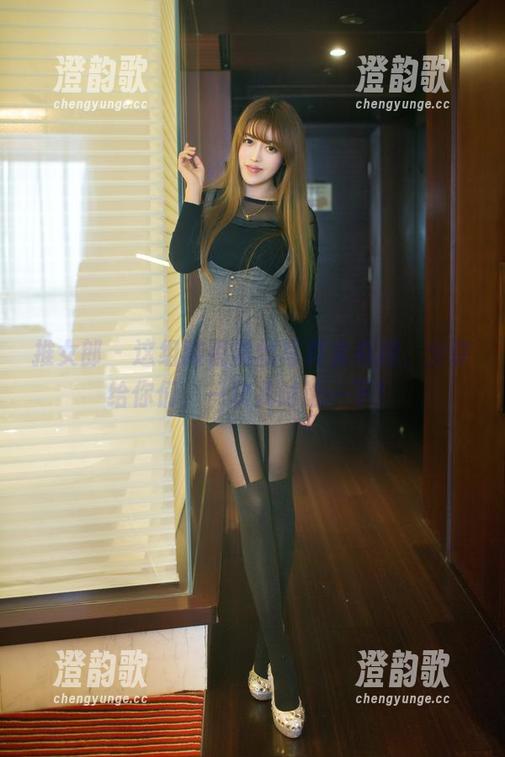 推女郎 - 这组陆瓷黑丝写真太有趣，分享给你们，一块儿讨论一下！