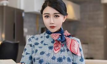 星颜社 – 看易阳Silvia的全套写真，温柔得像是不小心掉进了梦里