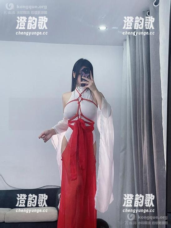 图集揭秘：末夜787和她的蜘蛛侠妹妹，究竟哪个更有蜘蛛的韧劲？